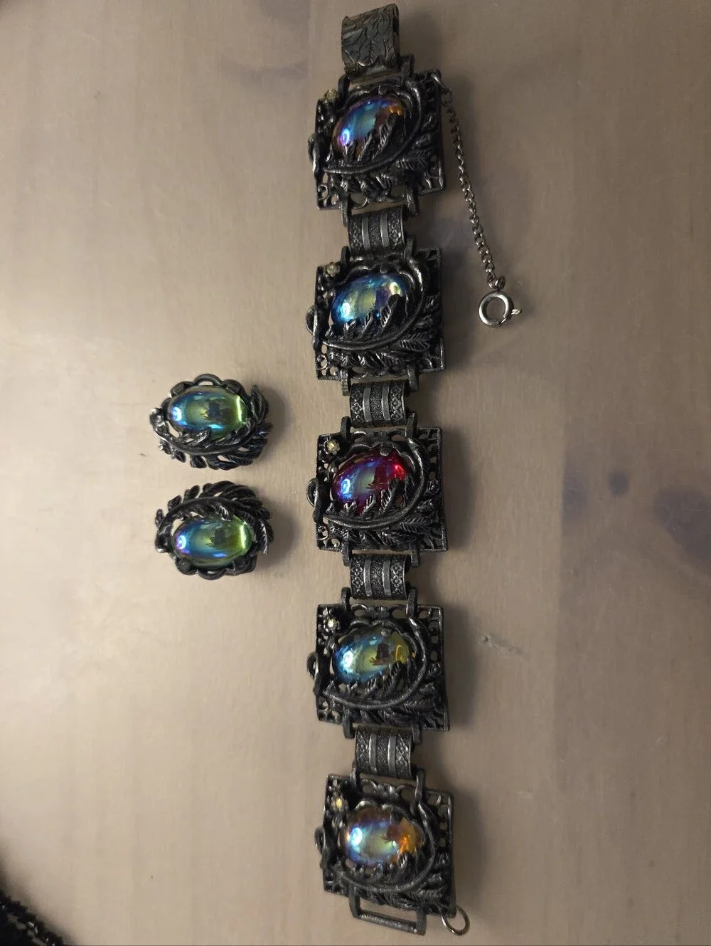 Vintage Iridescent Glass Cabochon Bracelet Earrings Set Silver Tone